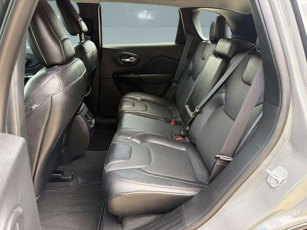 used 2023 Jeep Cherokee car, priced at $18,224