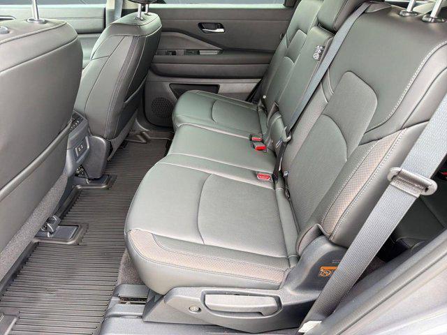 new 2026 Nissan Pathfinder car, priced at $39,066