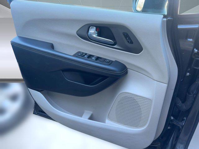 used 2023 Chrysler Pacifica car, priced at $20,998