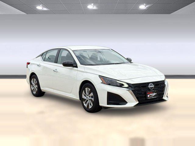 used 2025 Nissan Altima car, priced at $20,822
