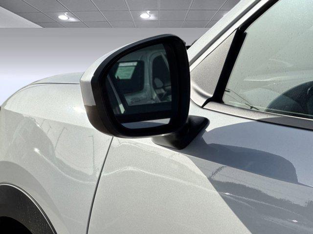 new 2025 Nissan Kicks car, priced at $26,292