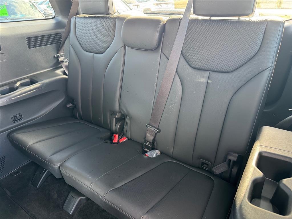 used 2025 Hyundai Palisade car, priced at $42,749