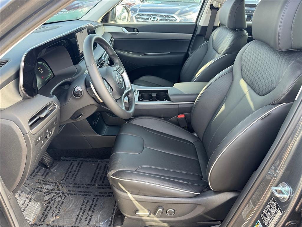 used 2025 Hyundai Palisade car, priced at $42,749