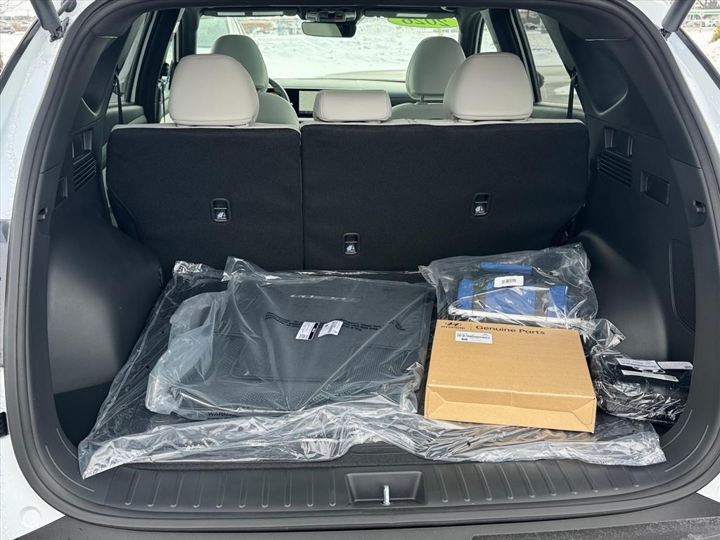 new 2026 Hyundai TUCSON Hybrid car, priced at $42,870