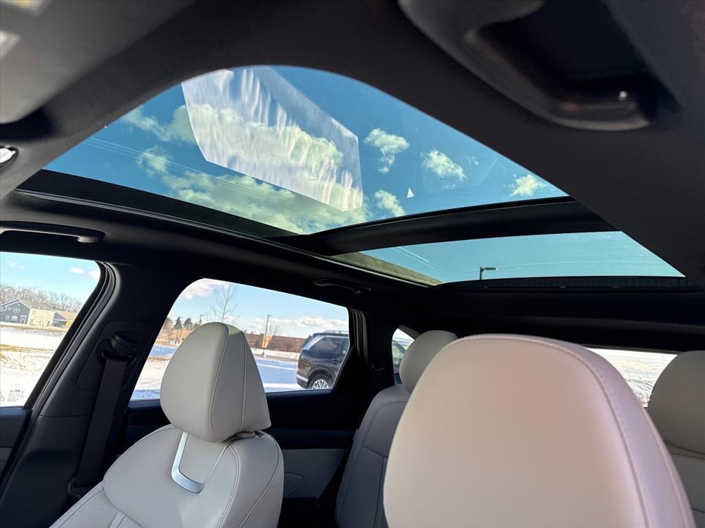 new 2026 Hyundai TUCSON Hybrid car, priced at $42,570