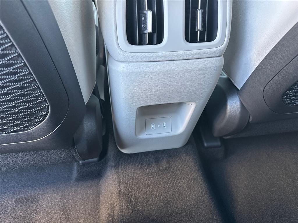 new 2026 Hyundai TUCSON Hybrid car, priced at $42,570