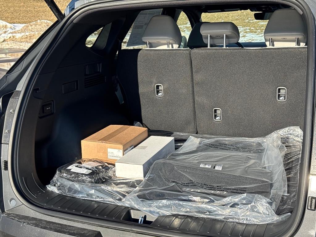 new 2026 Hyundai TUCSON Hybrid car, priced at $42,570