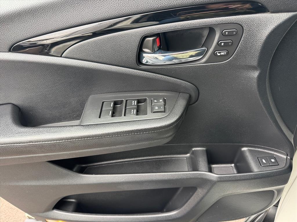 used 2017 Honda Pilot car, priced at $14,619