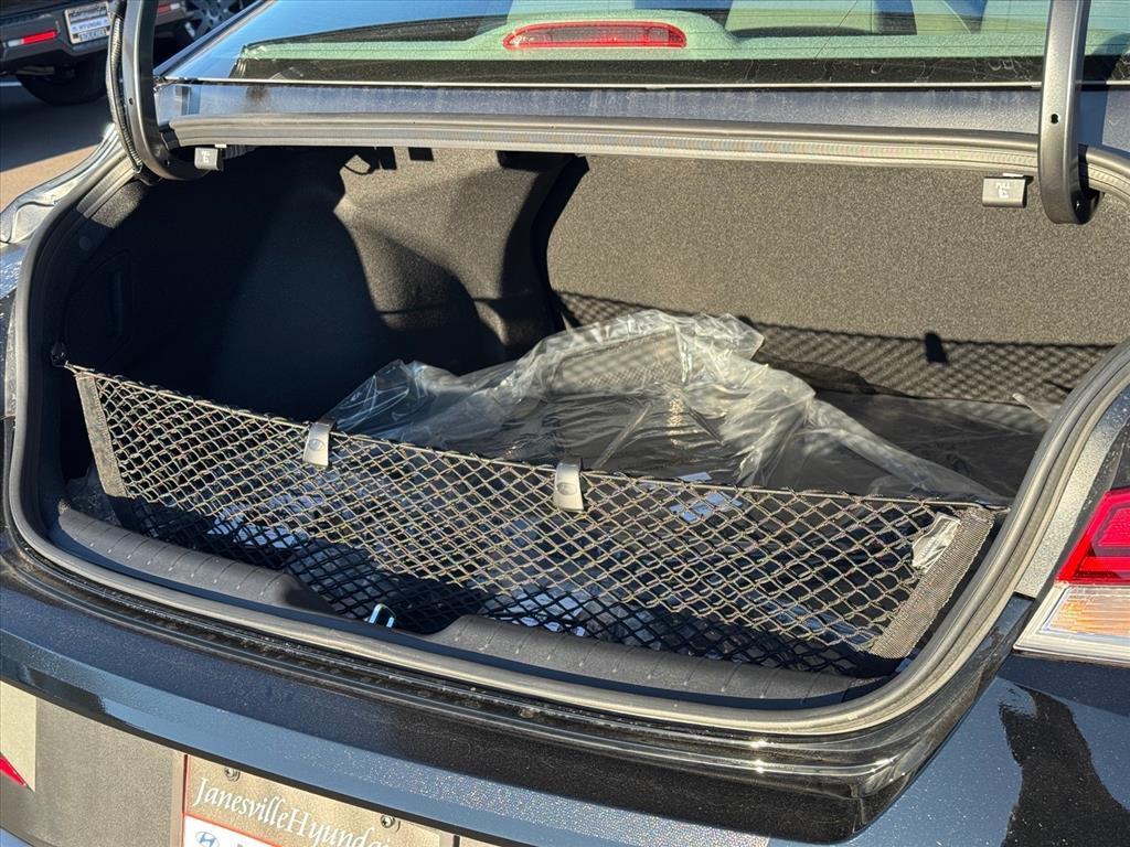 new 2026 Hyundai ELANTRA HEV car, priced at $26,050