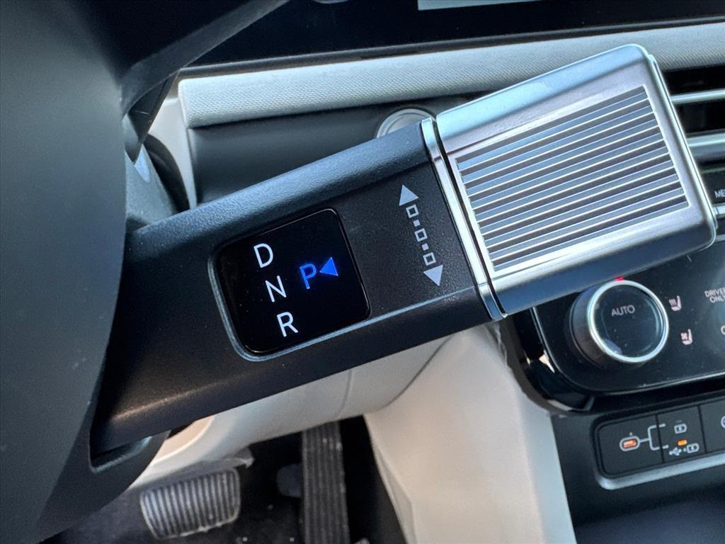 new 2026 Hyundai TUCSON Hybrid car, priced at $42,870