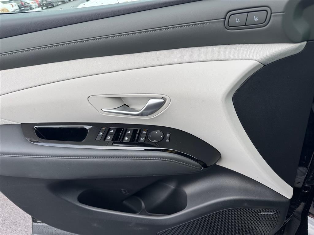 new 2026 Hyundai TUCSON Hybrid car, priced at $42,370