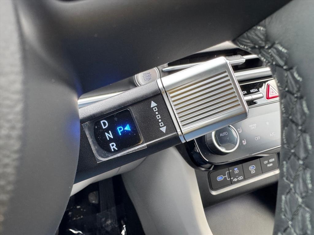 new 2026 Hyundai TUCSON Hybrid car, priced at $42,370