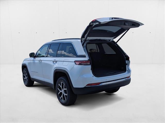 new 2025 Jeep Grand Cherokee car, priced at $40,600