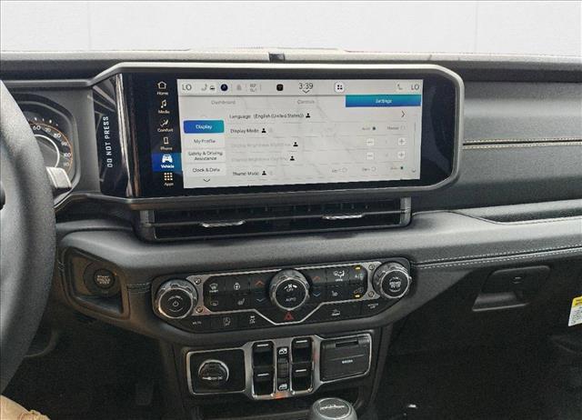 new 2025 Jeep Gladiator car, priced at $43,450