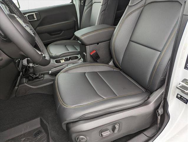 new 2025 Jeep Gladiator car, priced at $42,550