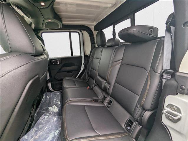 new 2025 Jeep Gladiator car, priced at $42,550