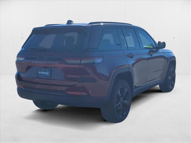new 2025 Jeep Grand Cherokee car, priced at $40,300