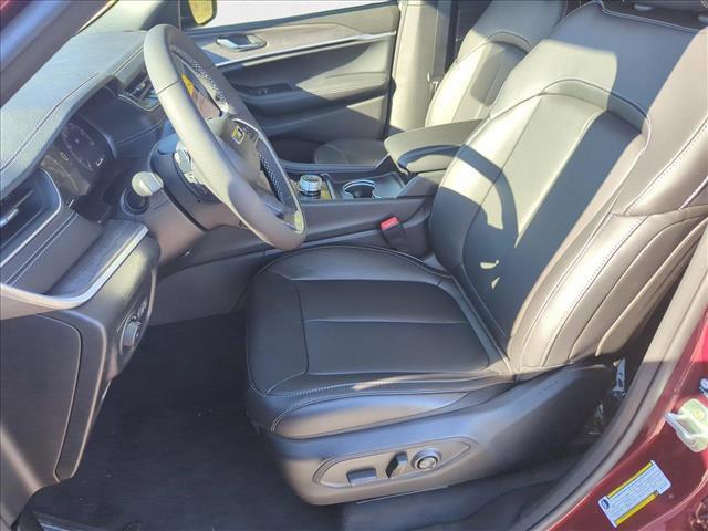 new 2025 Jeep Grand Cherokee car, priced at $40,300