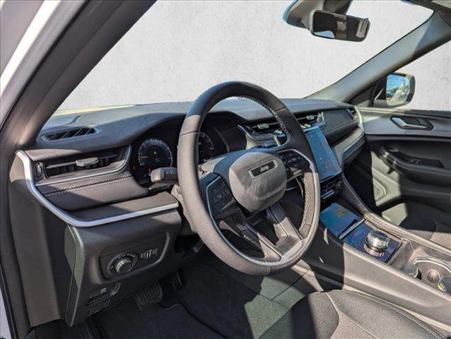 new 2025 Jeep Grand Cherokee car, priced at $36,550