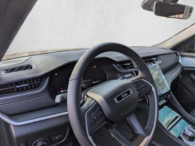 new 2025 Jeep Grand Cherokee car, priced at $38,450