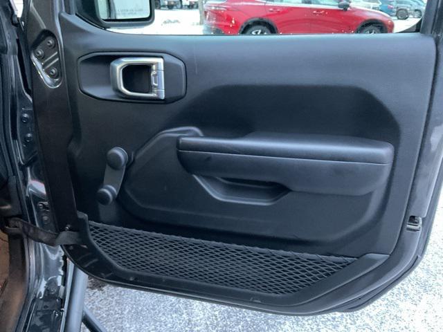 used 2021 Jeep Gladiator car, priced at $27,499