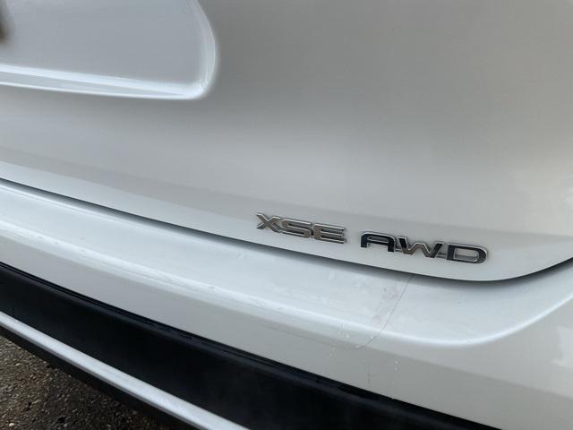 used 2021 Toyota Highlander car, priced at $32,998