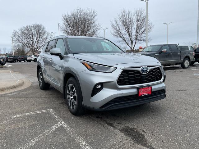 used 2023 Toyota Highlander Hybrid car, priced at $38,499