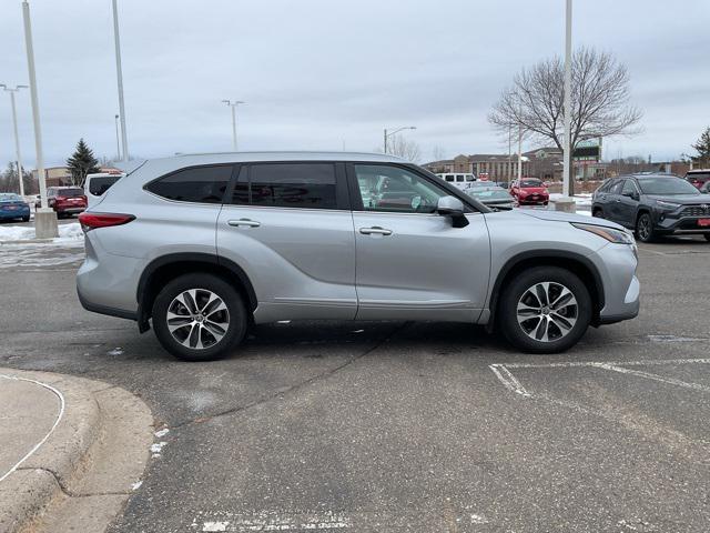 used 2023 Toyota Highlander Hybrid car, priced at $38,499
