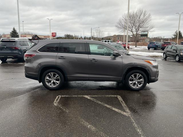 used 2015 Toyota Highlander car, priced at $12,499