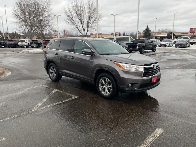 used 2015 Toyota Highlander car, priced at $12,499