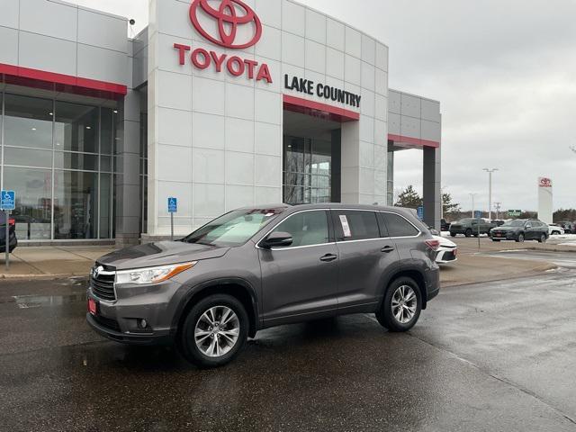 used 2015 Toyota Highlander car, priced at $13,599