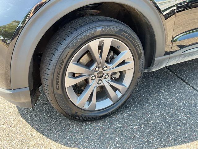 2021 Agate Black Metallic Ford Explorer