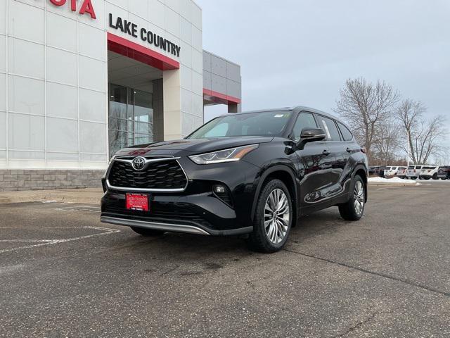 used 2022 Toyota Highlander car, priced at $40,998