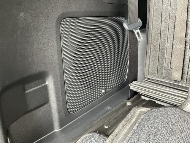 used 2022 Toyota Highlander car, priced at $40,998