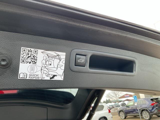 used 2022 Toyota Highlander car, priced at $40,998