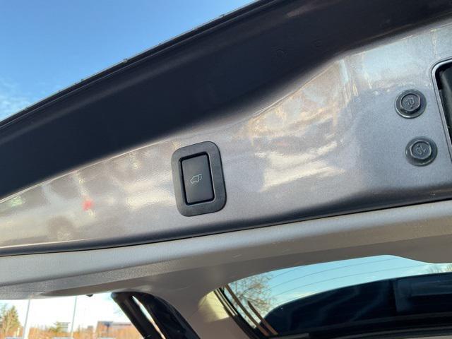 used 2018 Toyota Highlander car, priced at $25,599