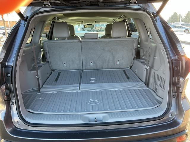 used 2018 Toyota Highlander car, priced at $25,599