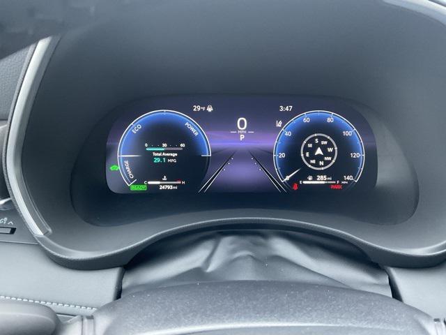 used 2024 Toyota Highlander Hybrid car, priced at $47,499