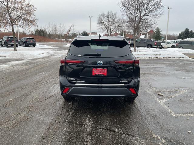 used 2024 Toyota Highlander Hybrid car, priced at $47,499
