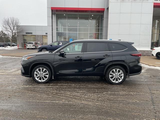 used 2024 Toyota Highlander Hybrid car, priced at $47,499