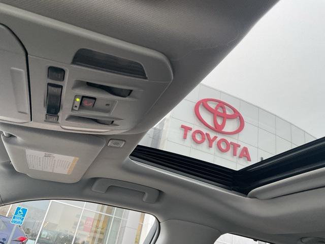 used 2024 Toyota Highlander Hybrid car, priced at $47,499
