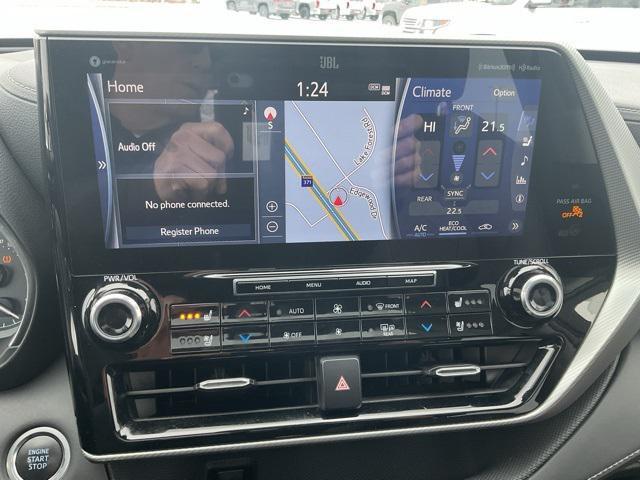 used 2021 Toyota Highlander car, priced at $39,998