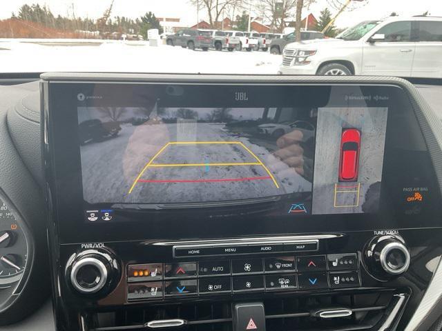 used 2021 Toyota Highlander car, priced at $39,998