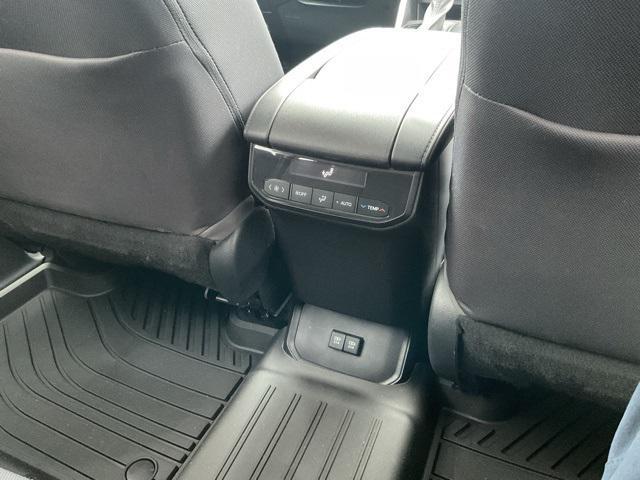 used 2021 Toyota Highlander car, priced at $34,998