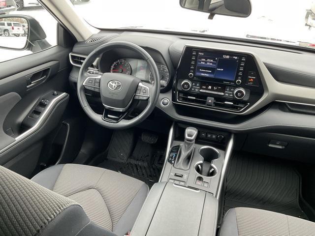 used 2021 Toyota Highlander car, priced at $34,998