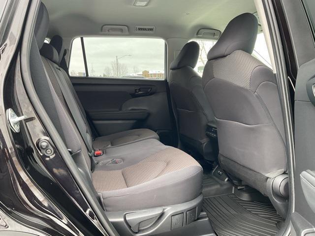 used 2021 Toyota Highlander car, priced at $34,998