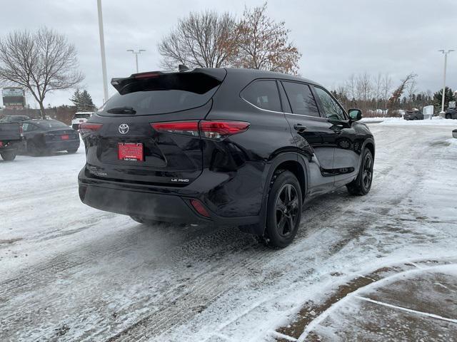 used 2021 Toyota Highlander car, priced at $34,998