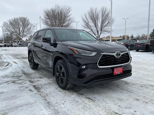 used 2021 Toyota Highlander car, priced at $34,998