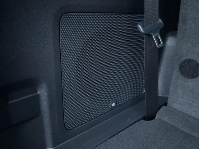 used 2021 Toyota Highlander car, priced at $39,998