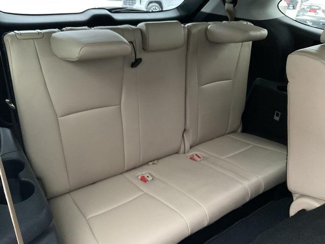 used 2022 Toyota Highlander car, priced at $34,998